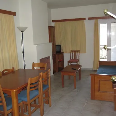 Dionysos Authentic & Village Hotel apartamentowy