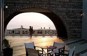 Dionysos Authentic & Village Hotel apartamentowy 3*