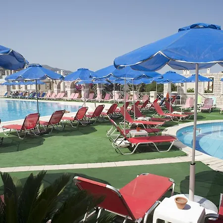 Dionysos Authentic & Village Hotel apartamentowy 3*